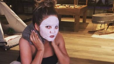 Chrissy Teigen takes a V-Steam