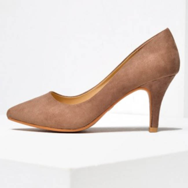 Lottie Mid Heel Court Shoe In Mocha (I Clothing)