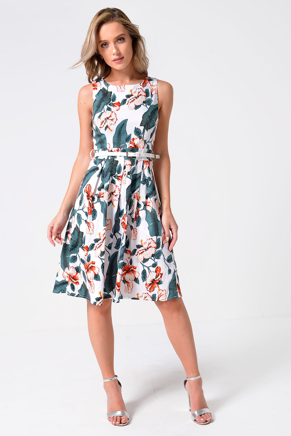 Maki Floral Print Skater Dress In White (I Clothing)