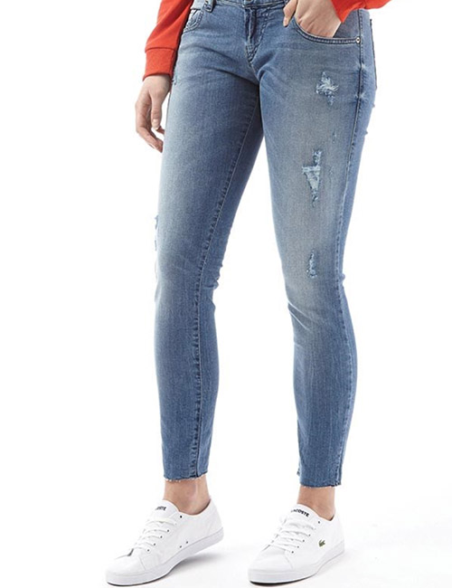 Ladies Diesel Grupee Destroyed Skinng Jeans ( ManmDirect) €35.95