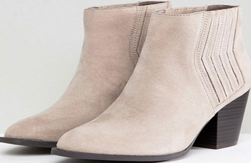 Qupid Western Mid Heel Chelsea Boots (Asos) €38.49