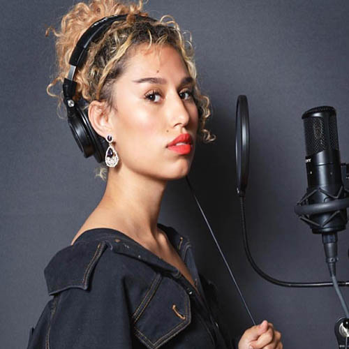 Singer, Raye (Instagram photo)