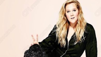Amy Schumer makes a return to stage after sickness