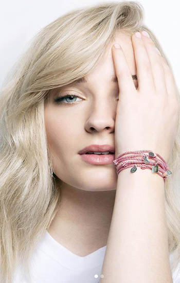 Game Of Thrones Star Sophie Turner Wearing Her Louis Vuitton Bracelet In Aide Of Unicef