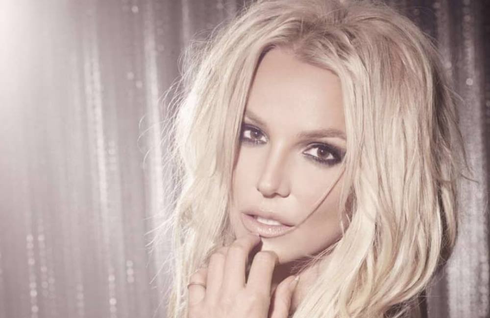 Britney Spears puts work on hold due to father’s health
