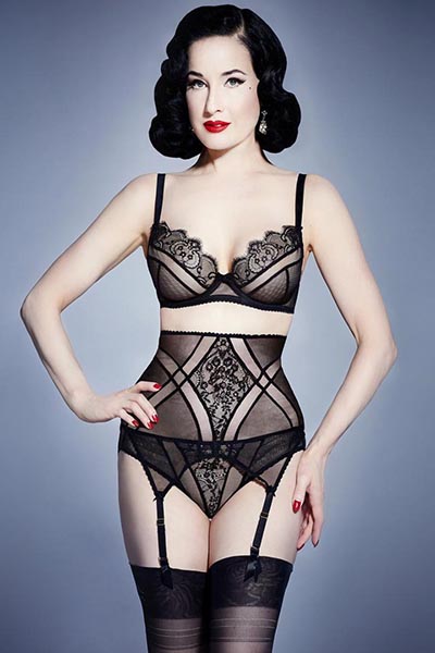 Dita Von Teese (Instagram 2019)