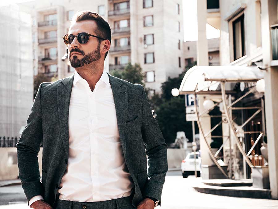 Mens Fashion Advice Timeless vs. Contemporary: The Modern Man’s Fashion Dilemma